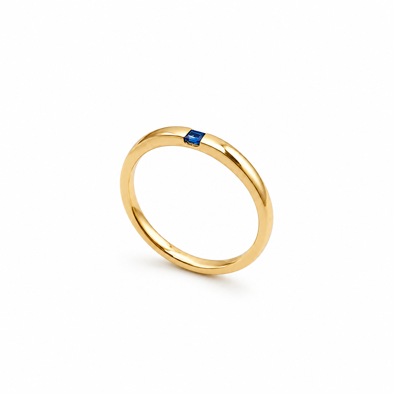 Hidden Spark - 18K Gold Ring with Blue Sapphire