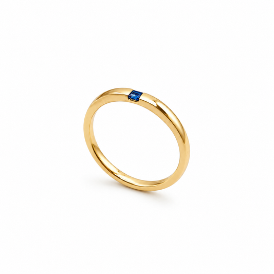 Hidden Spark - 18K Gold Ring with Blue Sapphire