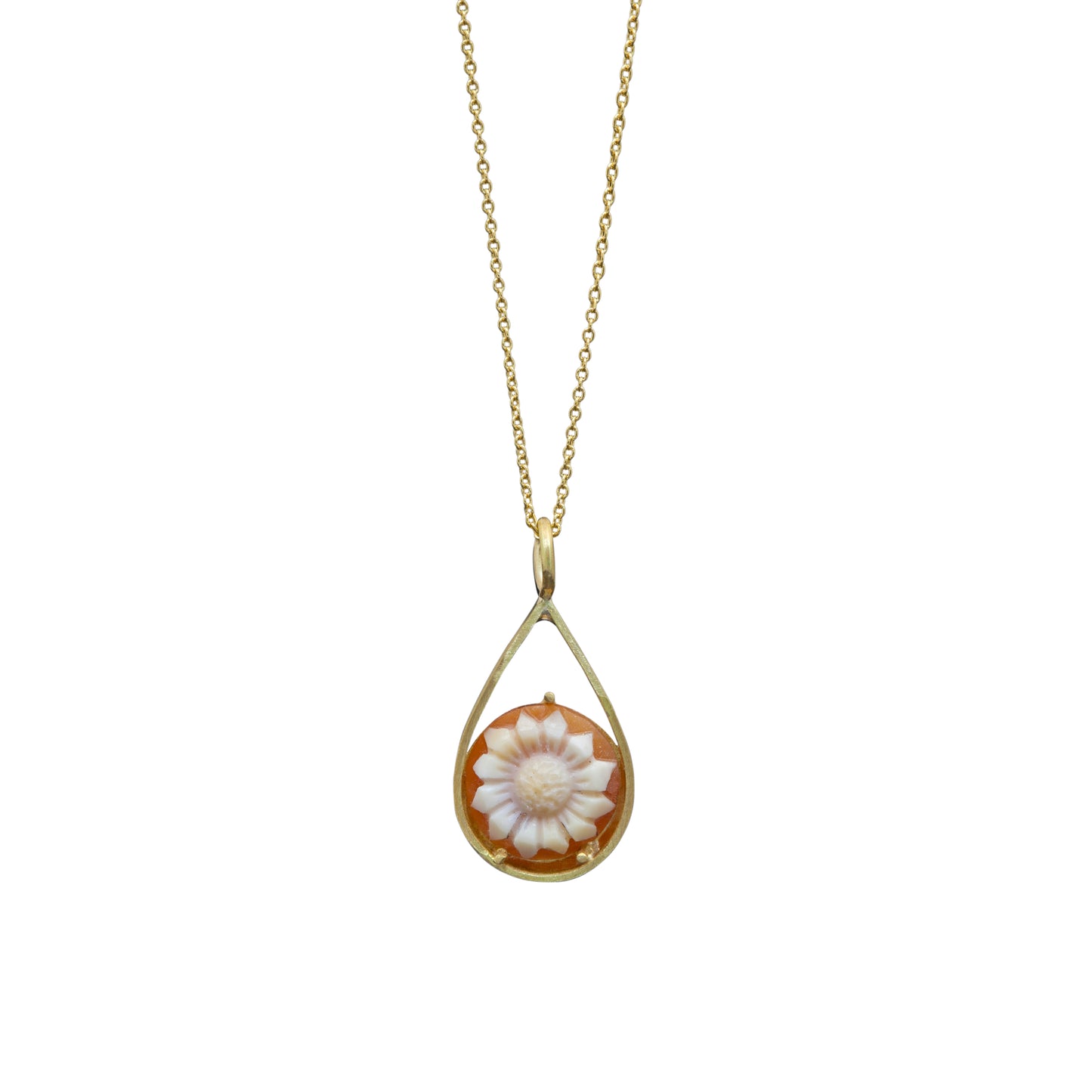 pendant in 18ct Yellow  Gold & Hand Carved Cameo