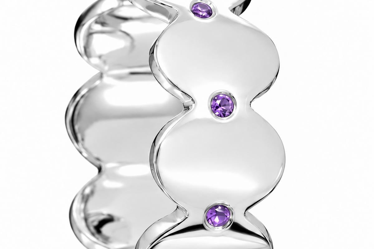Close-up of round-cut amethyst gypsy setting on Lavender Echo Band Sterling Silver & Platinum Plated by Bed of Stones Jewelry