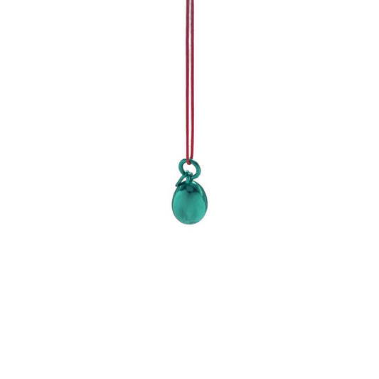 Minimalist green metallic  pendant on cord       Ελάχιστο πράσινο μεταλλικό πέταλο σε κορδόνι